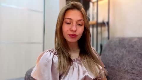 Snapshot of lovelykatea chatting on 10-05-25, 05:33 Kate only online show from 10-05-25, 05:33