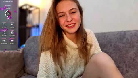 Snapshot of lovelykatea chatting on 10-07-25, 02:25 Kate only online show from 10-07-25, 02:25