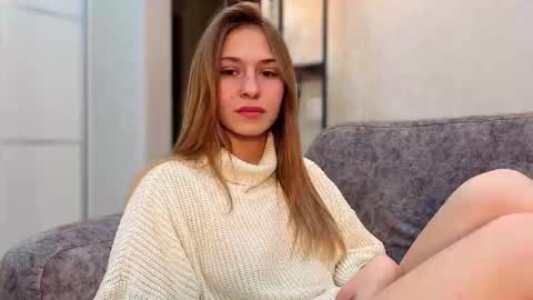 Snapshot of lovelykatea chatting on 10-14-25, 02:18 Kate only online show from 10-14-25, 02:18