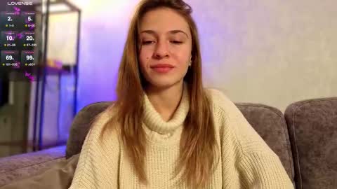 Snapshot of lovelykatea chatting on 10-24-25, 01:07 Kate only online show from 10-24-25, 01:07