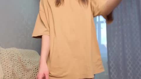 Snapshot of lovelykatea chatting on 11-02-25, 07:55 Kate only online show from 11-02-25, 07:55