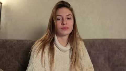 Snapshot of lovelykatea chatting on 11-10-25, 12:26 Kate only online show from 11-10-25, 12:26