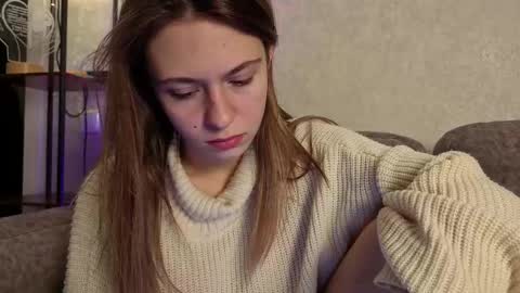 Snapshot of lovelykatea chatting on 11-24-25, 11:10 Kate only online show from 11-24-25, 11:10