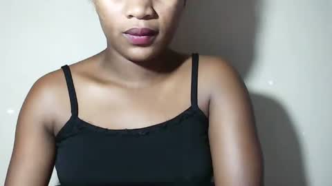 lovelylarra online show from 05-14-26, 07:59