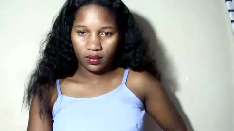 lovelylarra online show from 06-08-26, 06:14