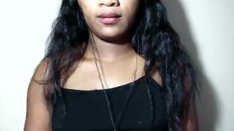 lovelylarra online show from 07-28-26, 11:17