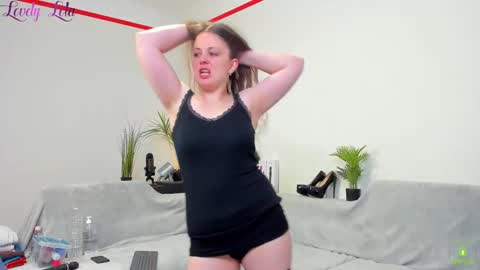 Snapshot of lovelylola_fr chatting on 10-07-25, 07:44 Lola online show from 10-07-25, 07:44