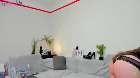 Snapshot of lovelylola_fr chatting on 11-14-25, 11:13 Lola online show from 11-14-25, 11:13