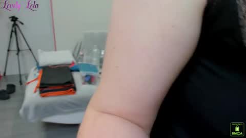 Snapshot of lovelylola_fr chatting on 11-16-25, 09:31 Lola online show from 11-16-25, 09:31