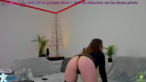 Snapshot of lovelylola_fr chatting on 12-03-25, 09:24 Lola online show from 12-03-25, 09:24