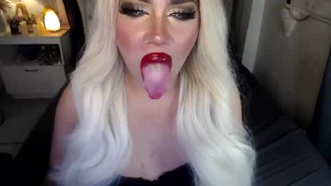 Rebeca online show from 12-04-24, 06:17