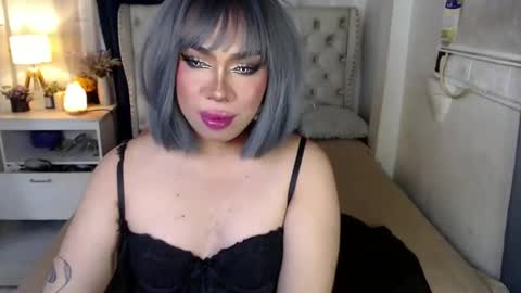 Rebeca online show from 01-14-25, 05:45