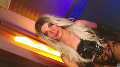 lovelymiss_shyna11 online show from 04-27-26, 08:56