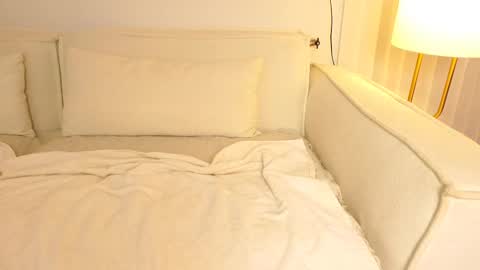 kim online show from 09-10-25, 04:29