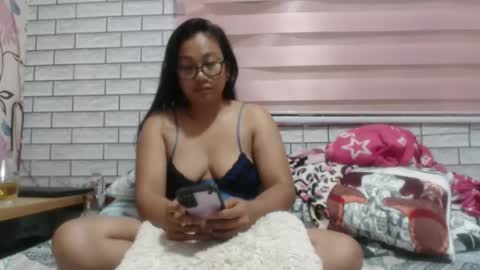 Snapshot of lovelyquey chatting on 01-05-25, 09:36 Angelquey online show from 01-05-25, 09:36