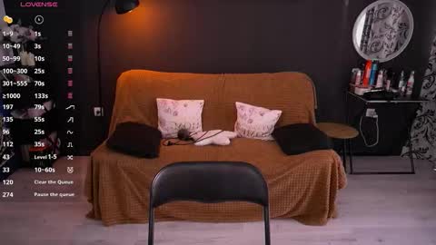 Anna online show from 02-10-26, 01:48