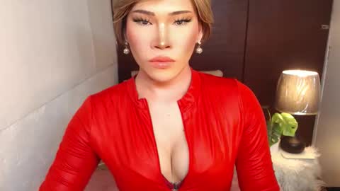 STWEET LINA online show from 04-19-26, 10:14