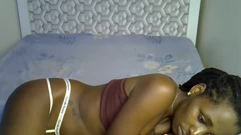 lovelytin online show from 12-04-25, 07:00