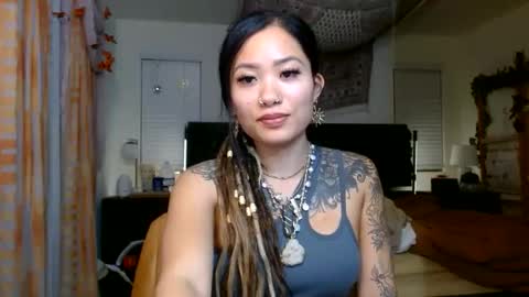 Snapshot of lovelyxmacii chatting on 10-26-25, 05:24 lovelyxmacii online show from 10-26-25, 05:24