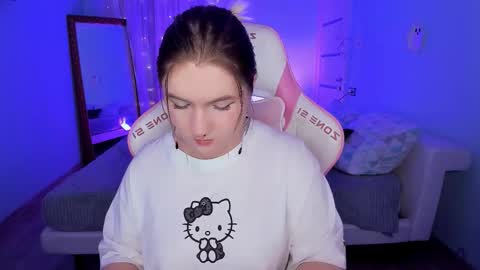 Julia  online show from 12-02-25, 08:30