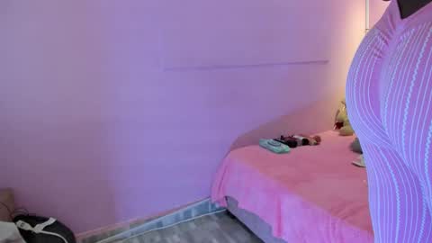 L O V E  online show from 02-14-26, 11:29