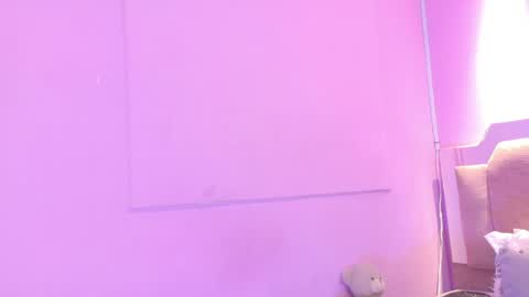 L O V E  online show from 04-26-26, 11:41