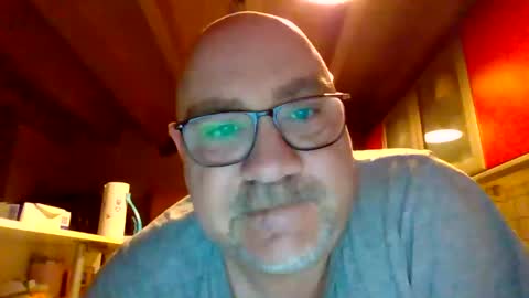 Snapshot of lover010983 chatting on 03-10-25, 05:22 lover010983 online show from 03-10-25, 05:22