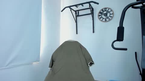 Snapshot of lover_fitnessboy chatting on 01-20-25, 01:32 kevin online show from 01-20-25, 01:32