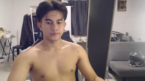 Snapshot of loverboyph04 chatting on 09-20-25, 11:44 loverboyph04 online show from 09-20-25, 11:44