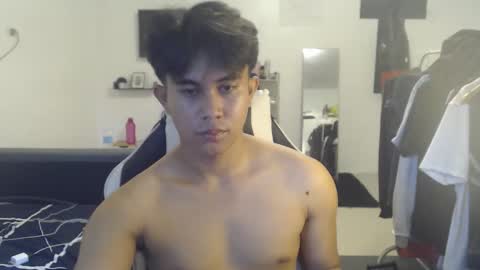 Snapshot of loverboyph04 chatting on 11-19-25, 05:51 loverboyph04 online show from 11-19-25, 05:51