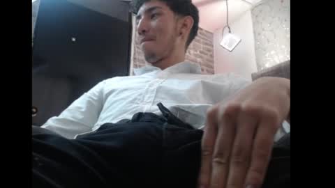 loverisu online show from 02-24-25, 10:47