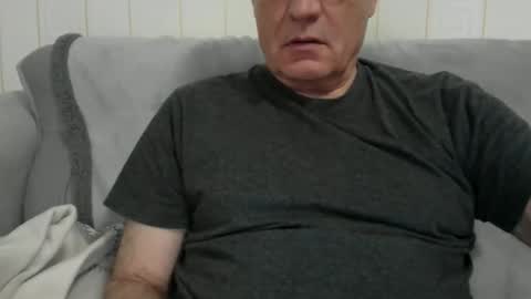 loveroflatinas1 online show from 11-09-25, 01:37