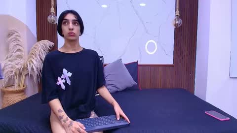 Snapshot of loversinfire chatting on 06-08-26, 02:01 sofia and bryan online show from 06-08-26, 02:01