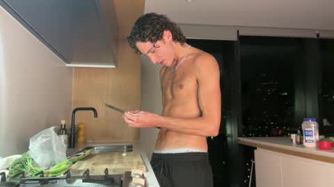 Leo Loves online show from 02-23-26, 12:46