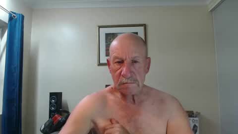 Lovesblackazz online show from 02-11-25, 11:44