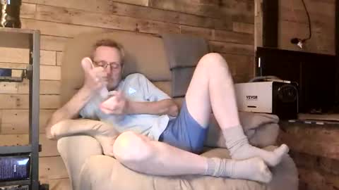 Snapshot of lovesex6565 chatting on 03-30-26, 12:11 just here to have fun and cum online show from 03-30-26, 12:11