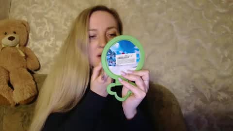 Snapshot of lovesrebecca chatting on 12-10-24, 11:51 LovesRebecca online show from 12-10-24, 11:51