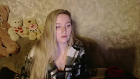 Snapshot of lovesrebecca chatting on 02-24-25, 04:16 LovesRebecca online show from 02-24-25, 04:16