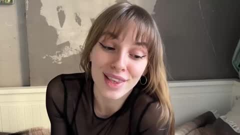 lovesstation online show from 01-20-25, 12:18