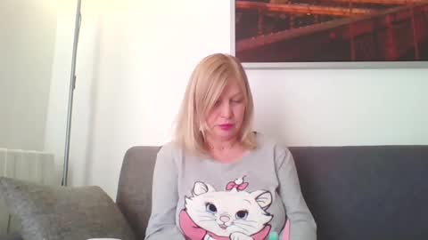 Marlyn online show from 01-11-25, 02:36