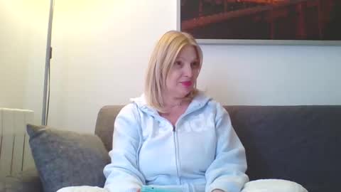 Marlyn online show from 01-20-25, 01:32