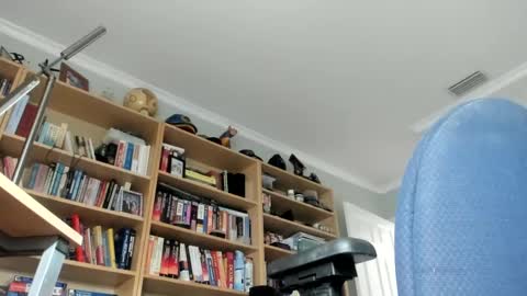 Snapshot of lovestylistwomen chatting on 09-27-25, 09:25 Michael online show from 09-27-25, 09:25