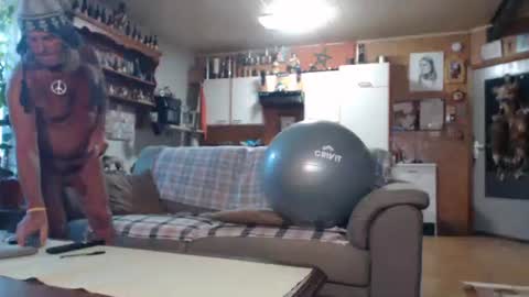 Snapshot of lovetobenaked10 chatting on 10-26-25, 03:29 aaron online show from 10-26-25, 03:29