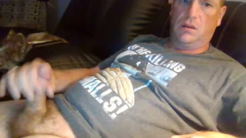 Snapshot of lovetocum37 chatting on 10-06-25, 03:26 lovetocum37 online show from 10-06-25, 03:26