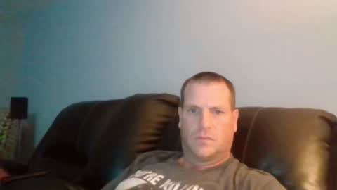 lovetocum37 online show from 11-17-25, 05:19