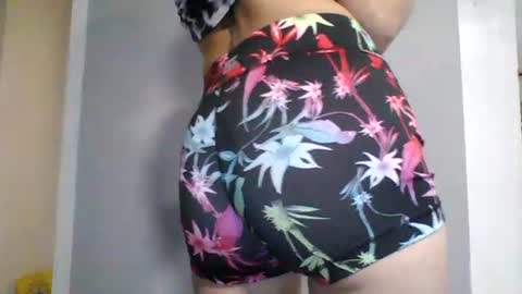 Snapshot of lovetocum69699 chatting on 10-08-25, 05:10 lovetocum69699 online show from 10-08-25, 05:10