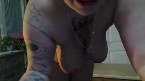 lovetubes101 online show from 11-06-25, 04:24