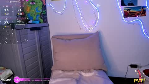 Snapshot of lovexxxdanna chatting on 02-25-25, 06:36 Danna online show from 02-25-25, 06:36