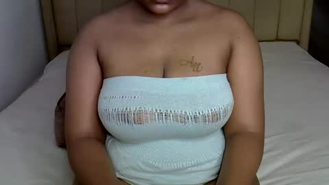 loveydivah online show from 10-21-25, 02:45