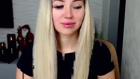 Rosie  online show from 12-19-24, 08:34